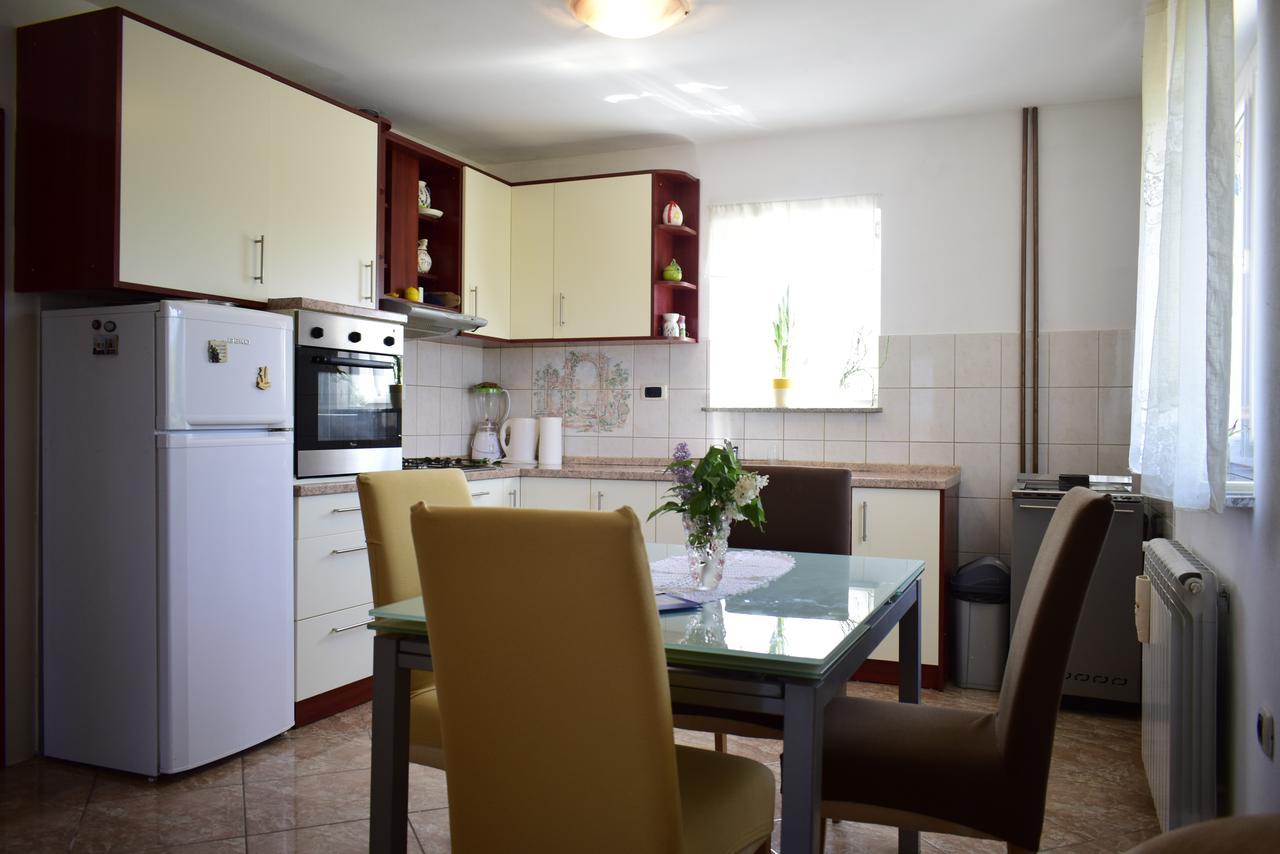 Apartment Lucy Bajcici Esterno foto