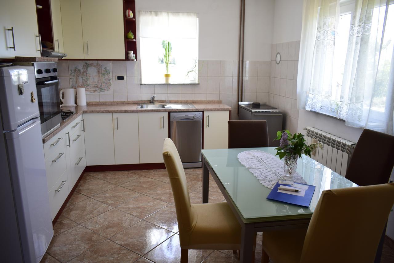 Apartment Lucy Bajcici Esterno foto